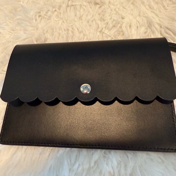 Kate Spade Bradbury Street Mollie Wristlet NWOT - Picture 3 of 8